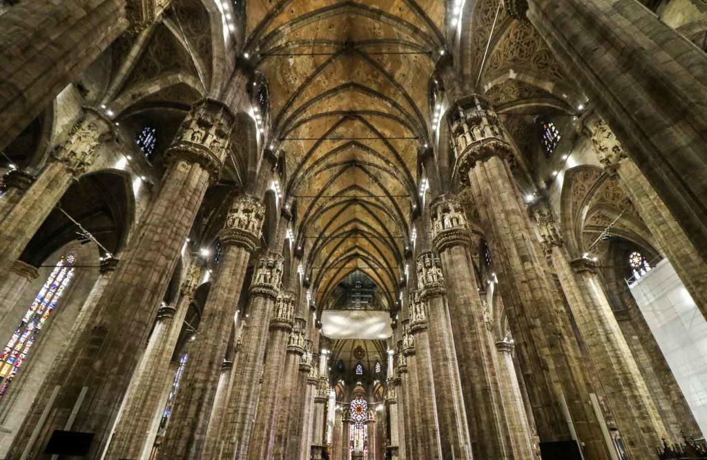 Mediolan wnętrza katedry