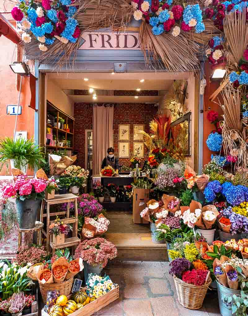 Bolonia kwiaciarnia stare miasto