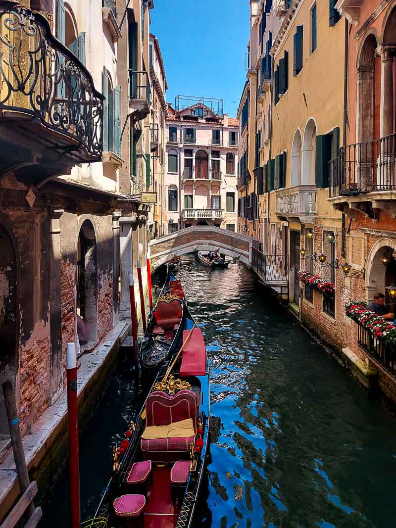 Wenecja gondole kanały