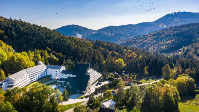 hotele w górach dla rodzin widok na góry
