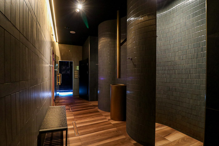 Elements Hotel prysznice w saunach